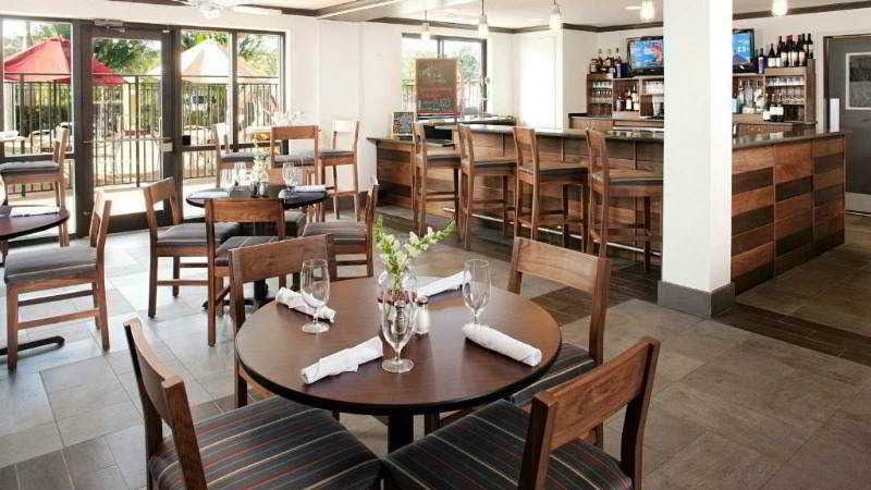 Four Points By Sheraton Fort Myers Airport Eksteriør bilde