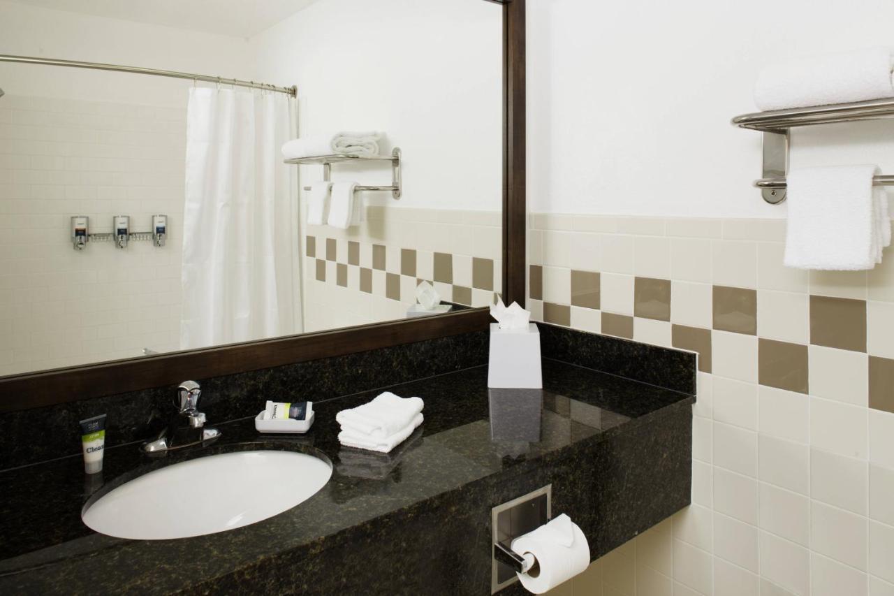 Four Points By Sheraton Fort Myers Airport Eksteriør bilde