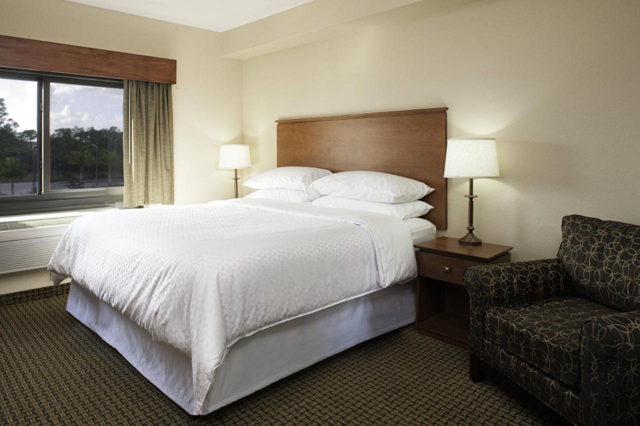 Four Points By Sheraton Fort Myers Airport Eksteriør bilde